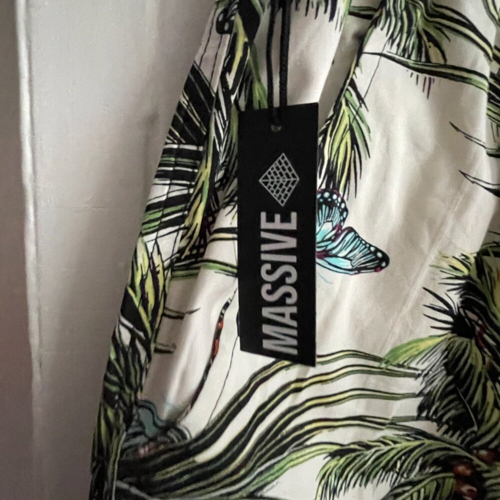 Gorgeous and Unique Men's XL Butterfly Print Shorts - By Massive. 100% Cotton !! - Picture 5 of 5